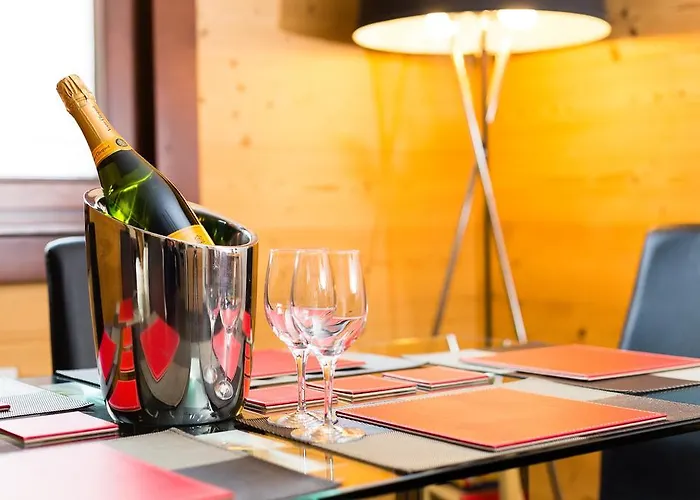 Le Paradis 24 - Year *